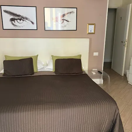 Bed & Breakfast Dependance22 Chiaia 3*